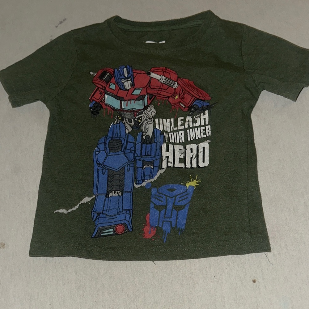 Kids Size 5/6 Green Graphic T-Shirt with Robot Design